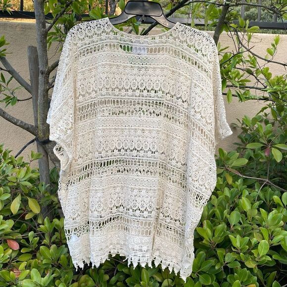 Cabi Love Carol Off White/Cream Open Knit Crochet Capri Top Small EUC! Summer - Picture 5 of 9